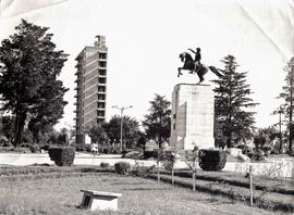 ITEM 0162 - 1971 - Plaza San Martín.
