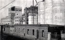 ITEM 0050 - 1936 - 25 de agosto - Construcción del edificio Molino Fénix.
