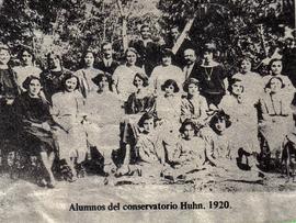 ITEM 0151 - 1920 - Alumnos Conservatorio Huhn.