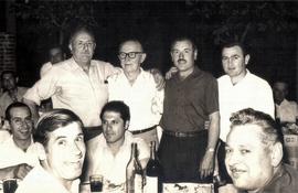 ITEM 0075 - 1968 – 23 de noviembre - Trabajadores del Molino Fénix en un festejo.