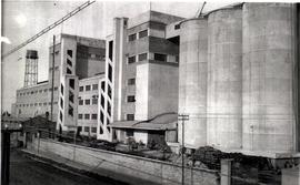 ITEM 0056 - 1937 - Enero - Construcción del edificio Molino Fénix.