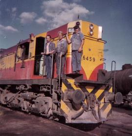 ITEM 0160 - 1970 – Trabajadores en Ferrocarril de Venado Tuerto.