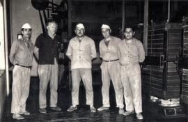 ITEM 0080 - 1969 - Diciembre - Trabajadores del Molino Fénix